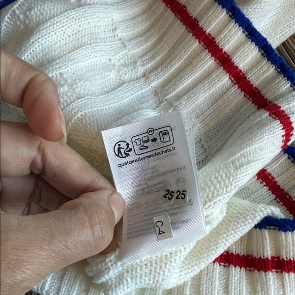 H&M Cream V-Neck Sweater with Red and Blue Trim - Picture 12 of 12